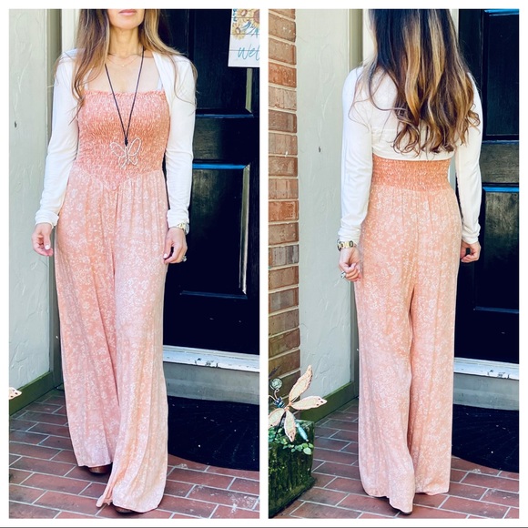 It’s all about this fabulous wide leg jumpsuit - Picture 5 of 11